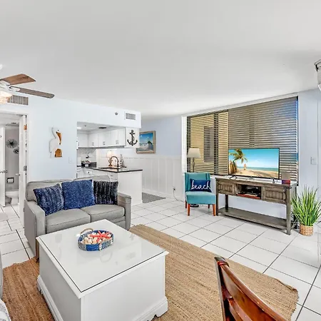 Sunbird Resort! 1 Bd Beach Condo! Free Beach Chair Service! By Dolce Vita Getaways Pcb!